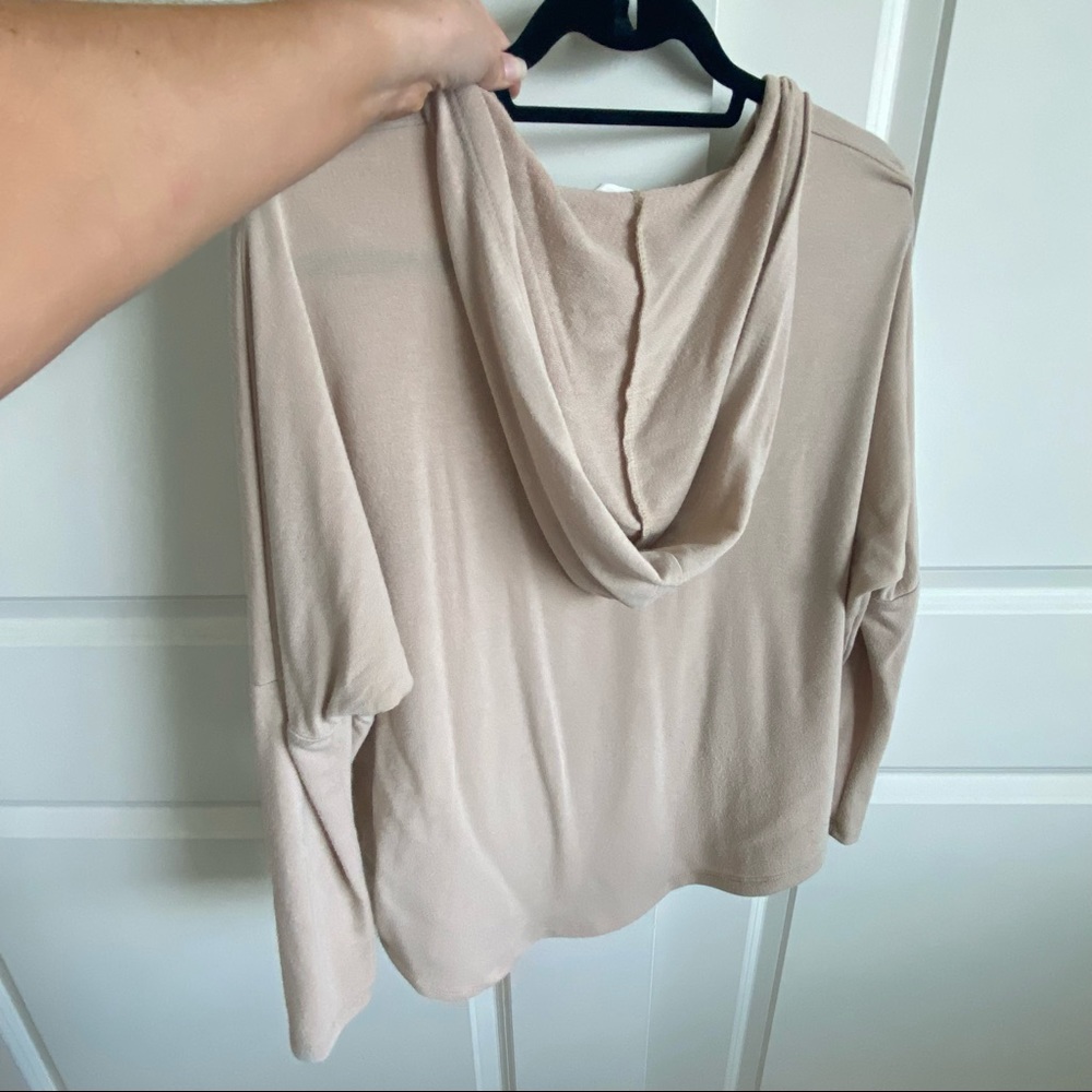 Women’s Quarter Zip Hopdie - Picture 4 of 4